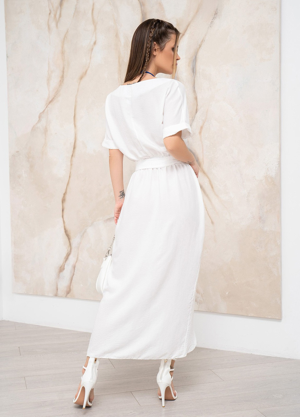 Белое повседневный платье женское на запах ISSA PLUS однотонное