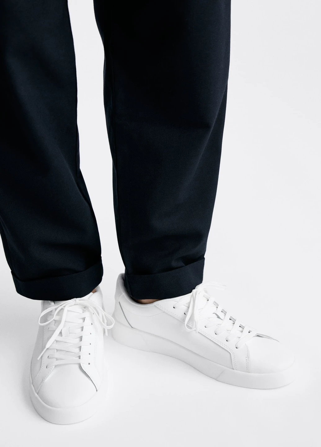 Белые демисезонные кроссовки Zara