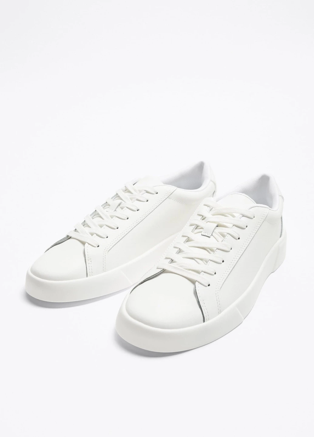 Белые демисезонные кроссовки Zara