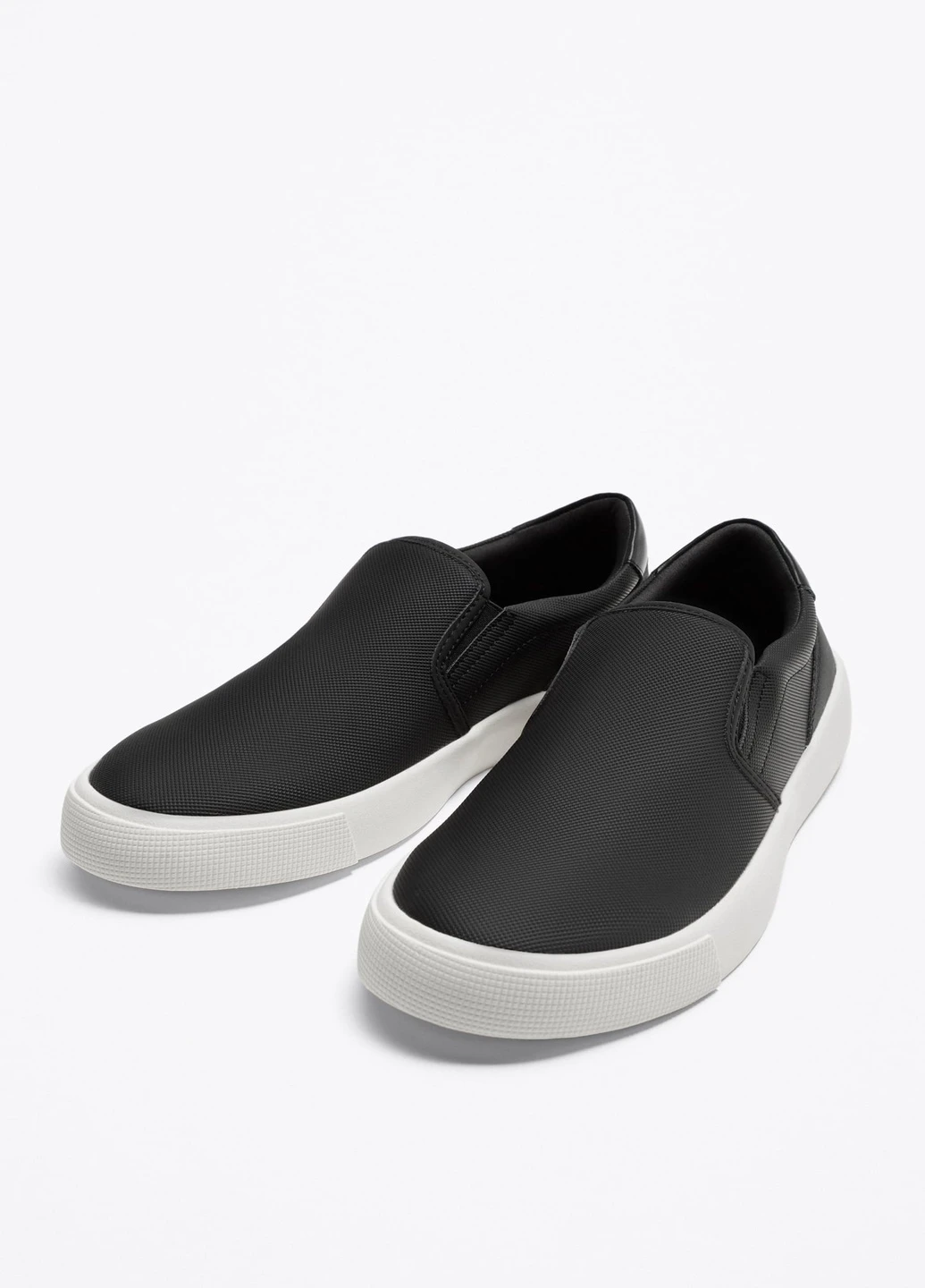 Черные демисезонные кроссовки Zara