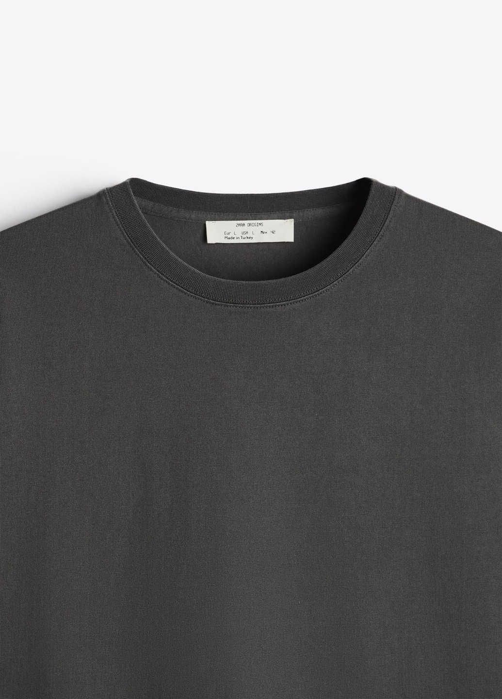Темно-серая летняя футболка Zara