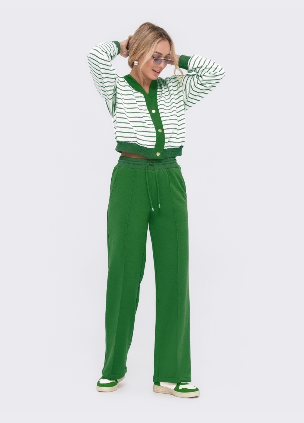 зелений костюм з кофтою в смужку Dressa (259261927)