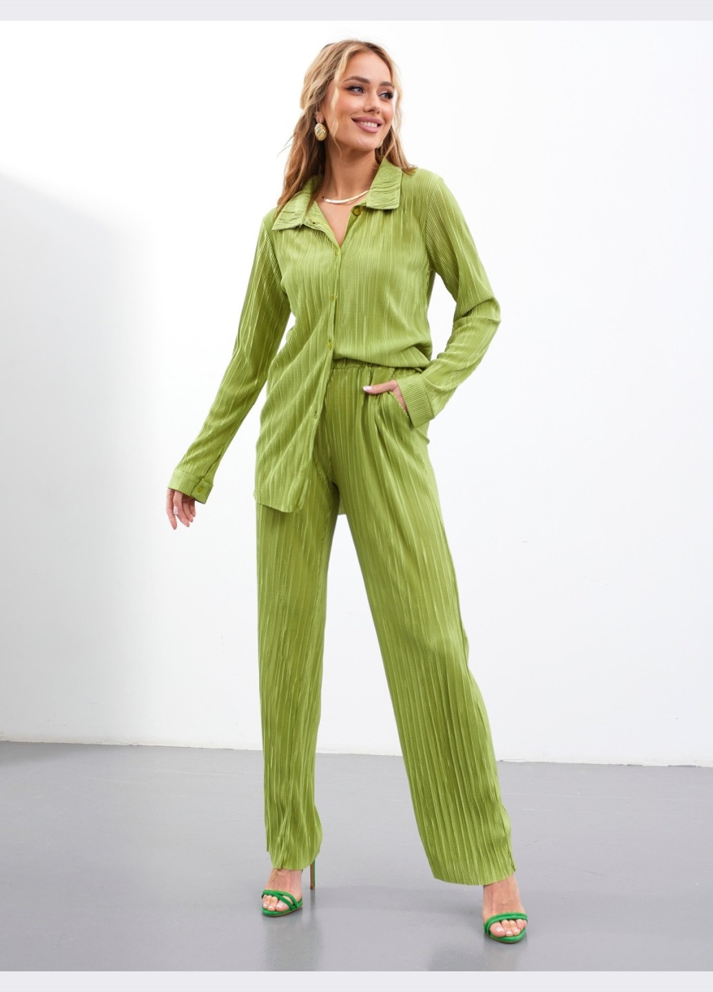 брючный плиссированный костюм зеленого цвета Dressa (259261950)
