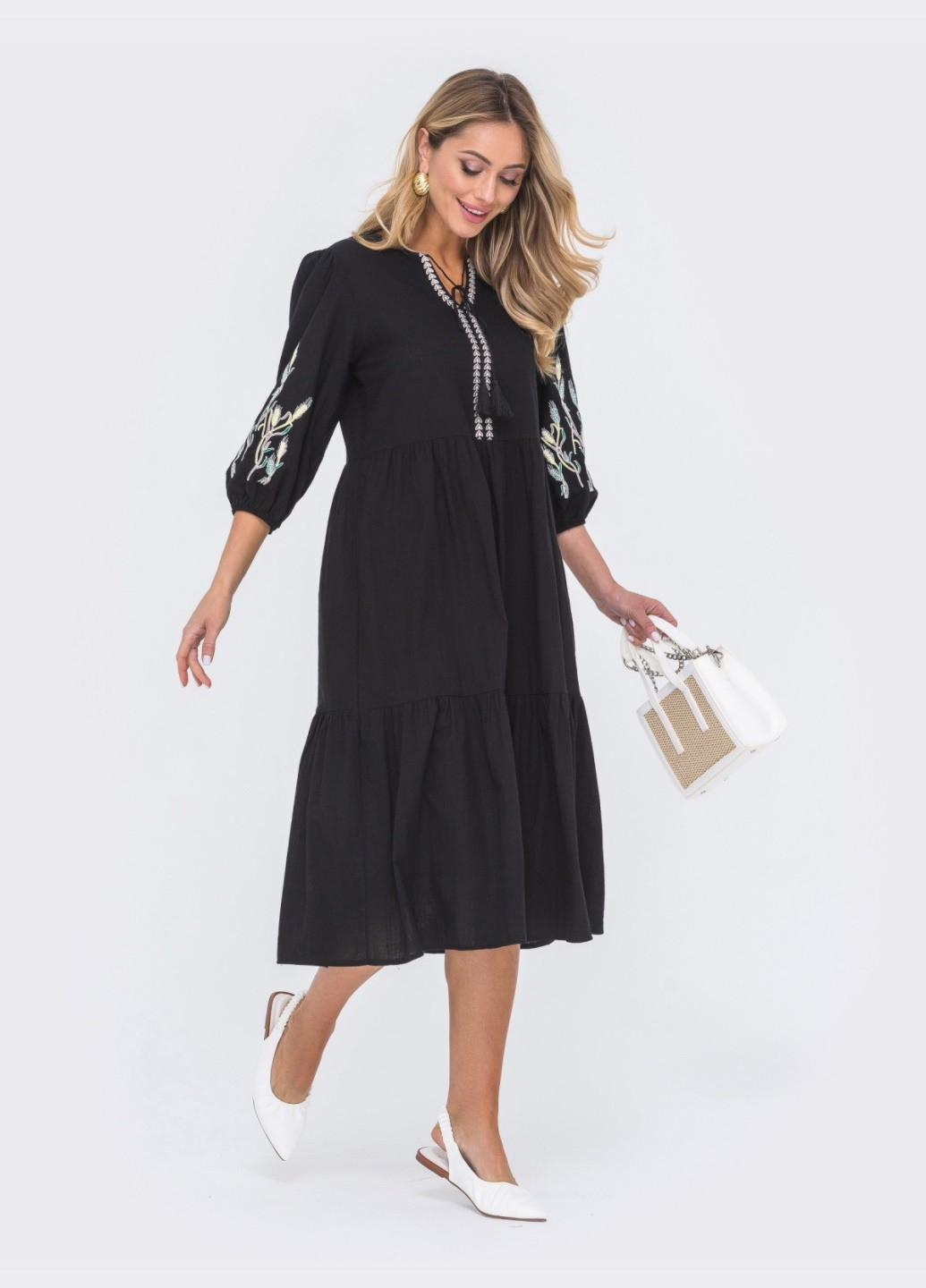 Чорна чорна сукня з вишивкою відрізна по талії Dressa