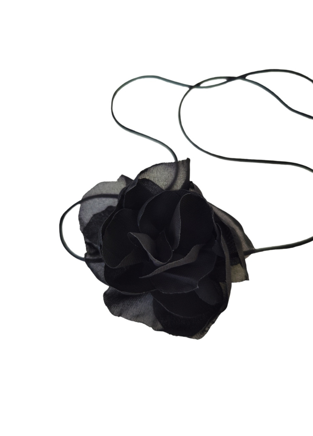 Чокер на шею цветок роза черного цвета на шнурке, украшение на шею шифоновая роза Ksenija Vitali (259318160)