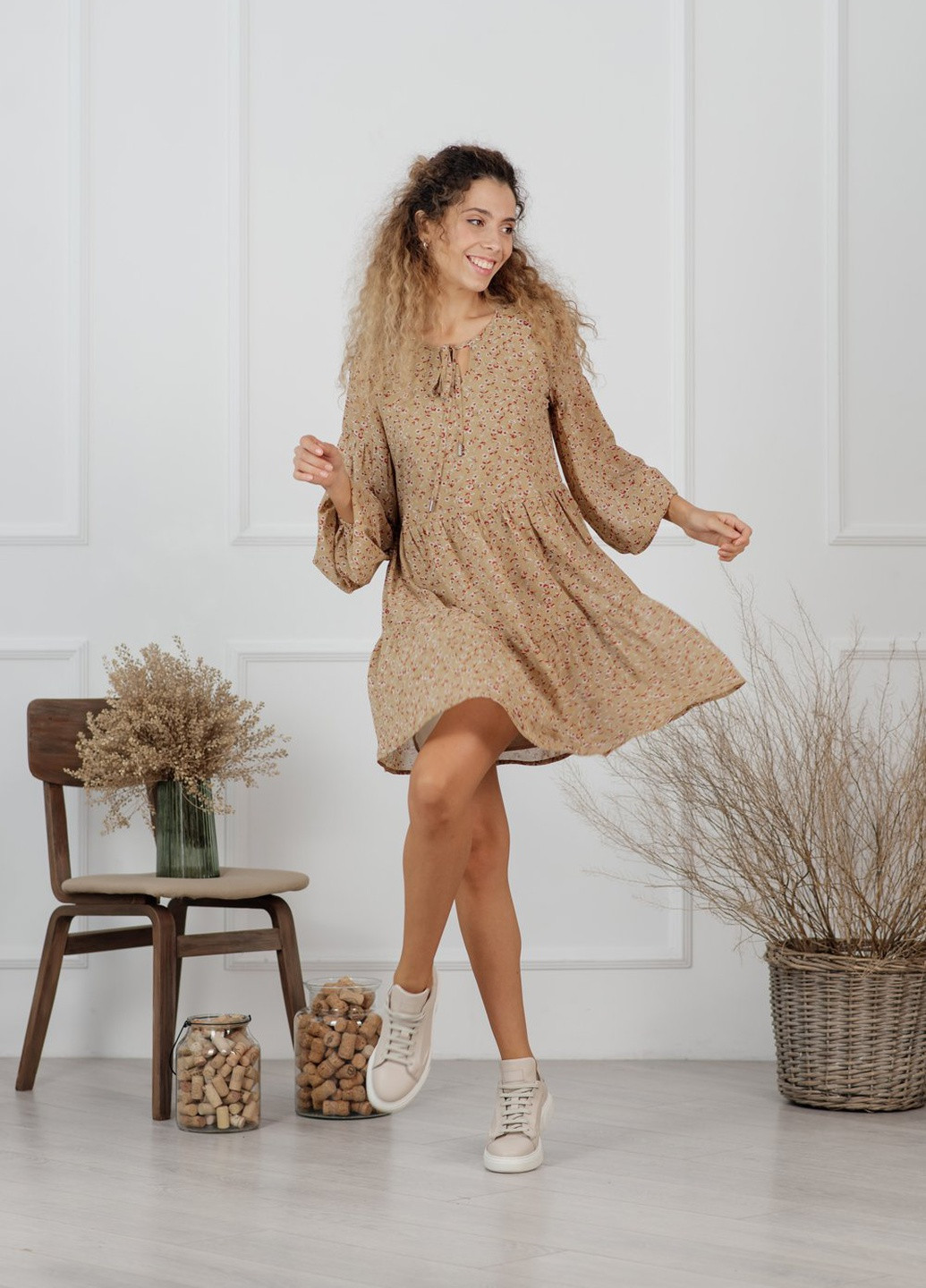 Бежевое платье Azuri