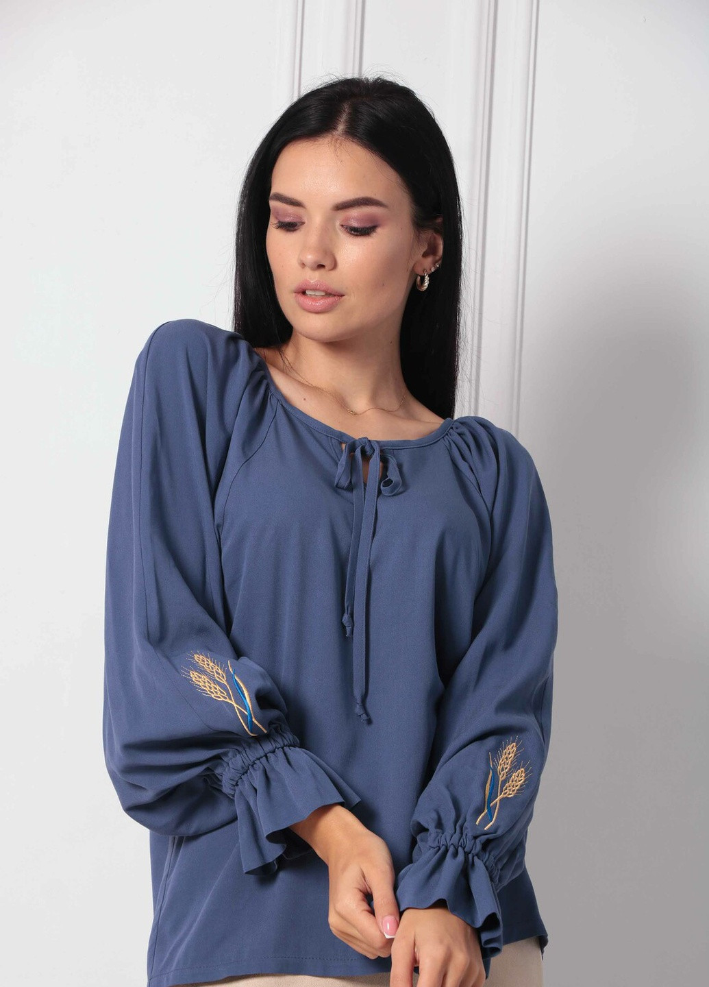 Темно-блакитна літня блузка Ри Мари