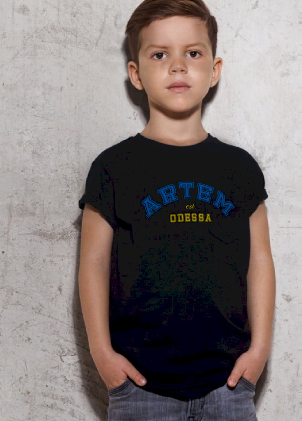 Черная демисезонная футболка детская патриотическая черная "артем est.odessa" Young&Free