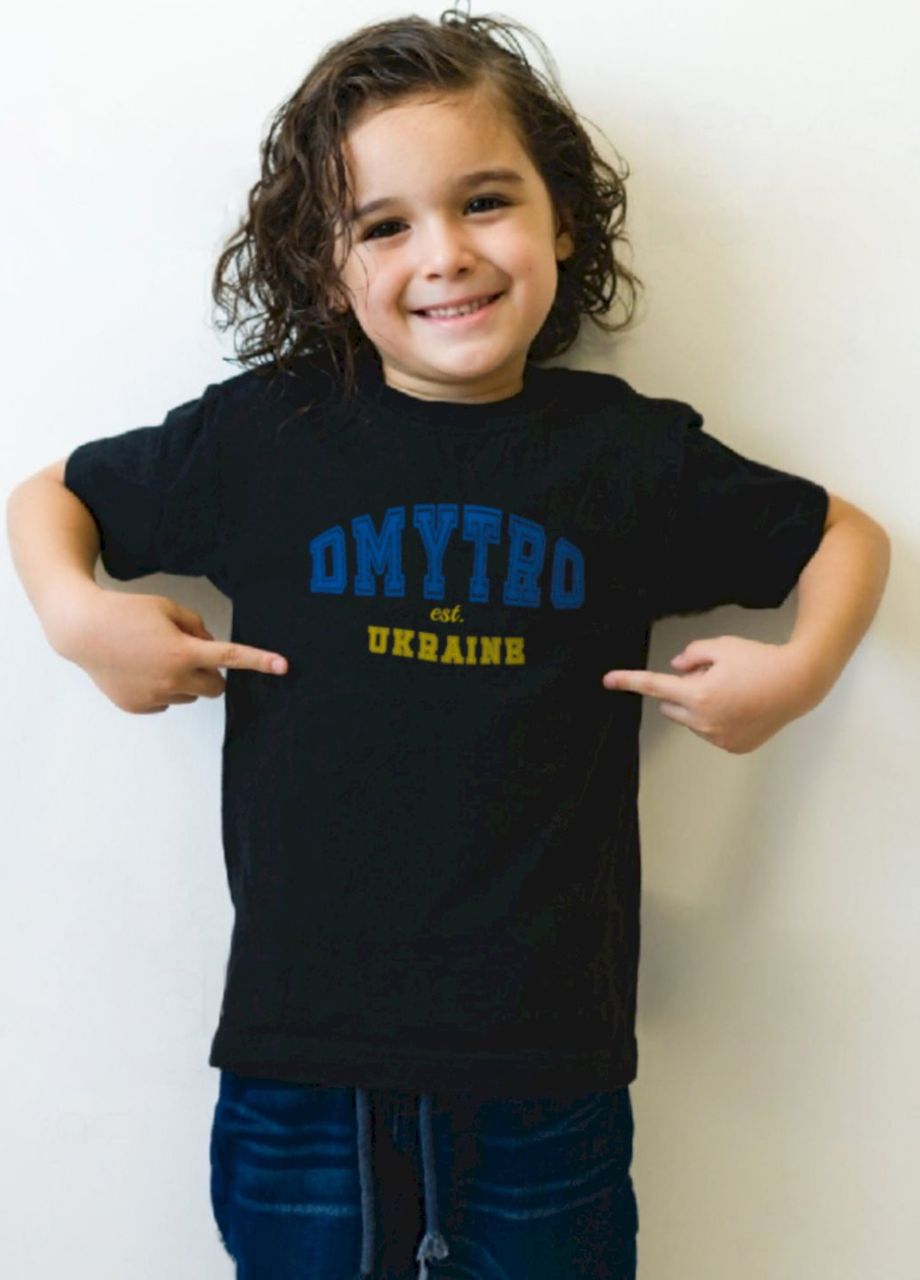 Черная демисезонная футболка детская патриотическая черная "dmytro est.ukraine" Young&Free