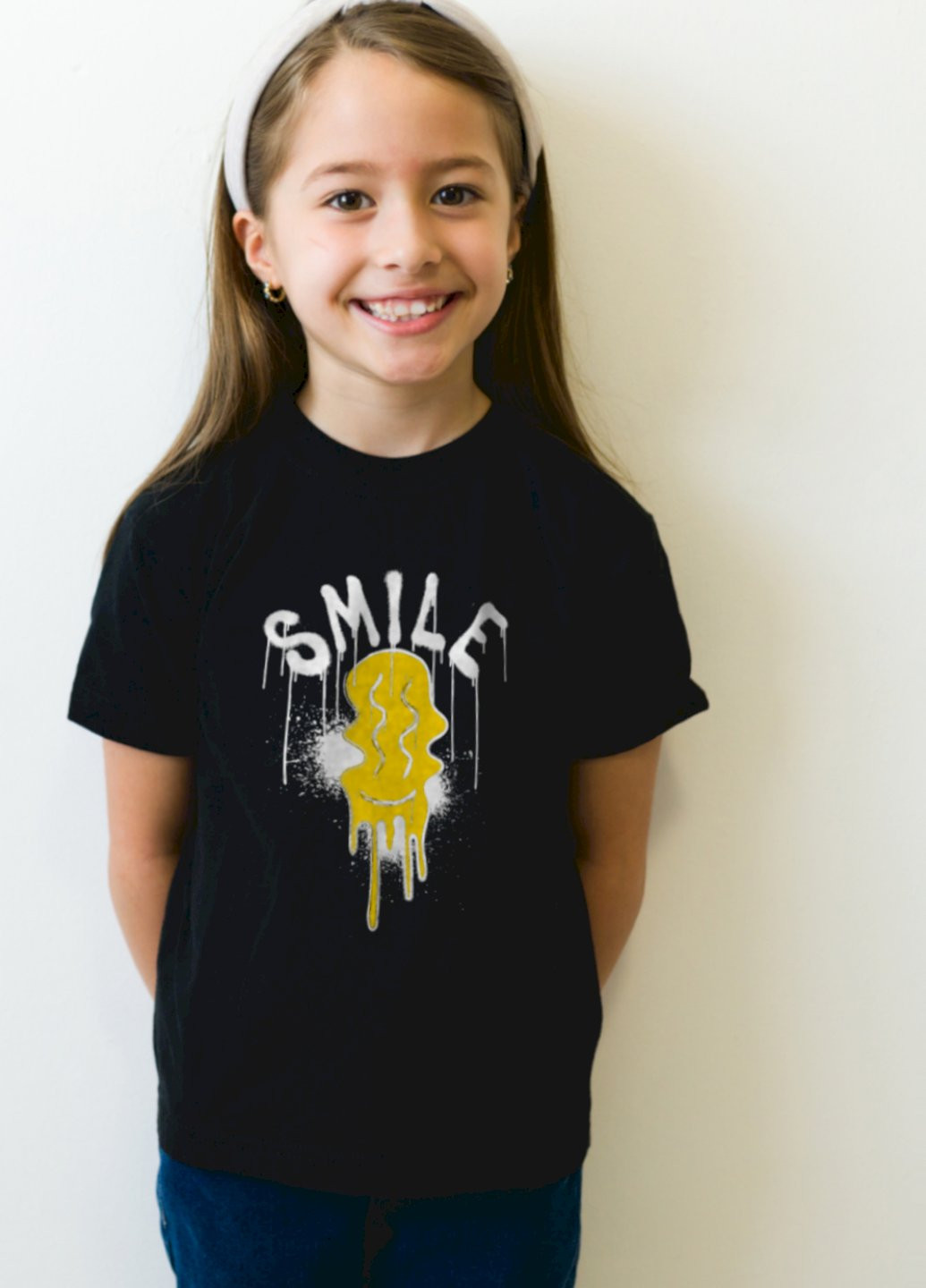 Черная демисезонная футболка детская черная "smile" Young&Free