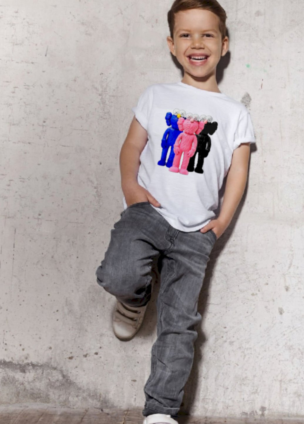 Белая демисезонная футболка детская белая "kaws" Young&Free