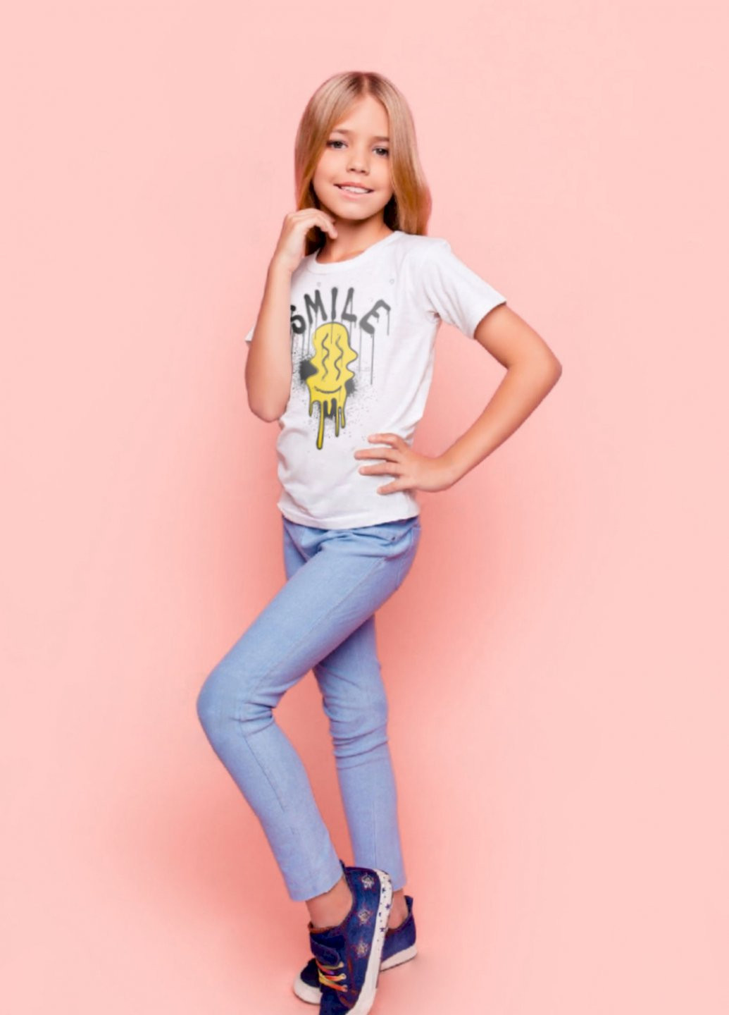 Белая демисезонная футболка детская белая "smile" Young&Free