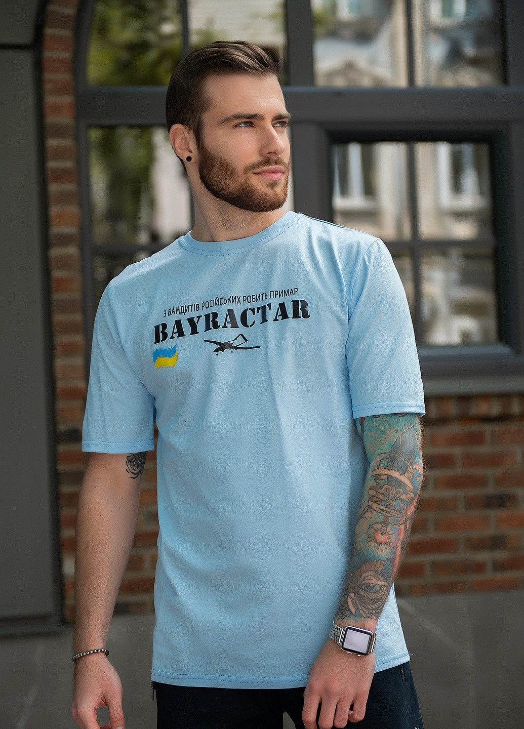 Хаки (оливковая) футболка их хлопкового трикотажа с патриотической символикой Tailer