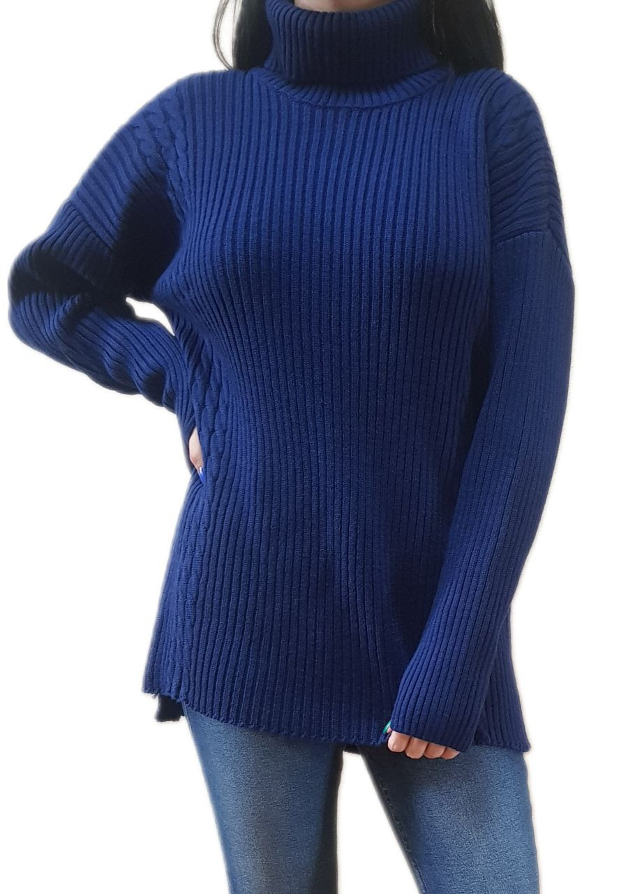 Синий демисезонный свитер с разрезами Berta Lucci