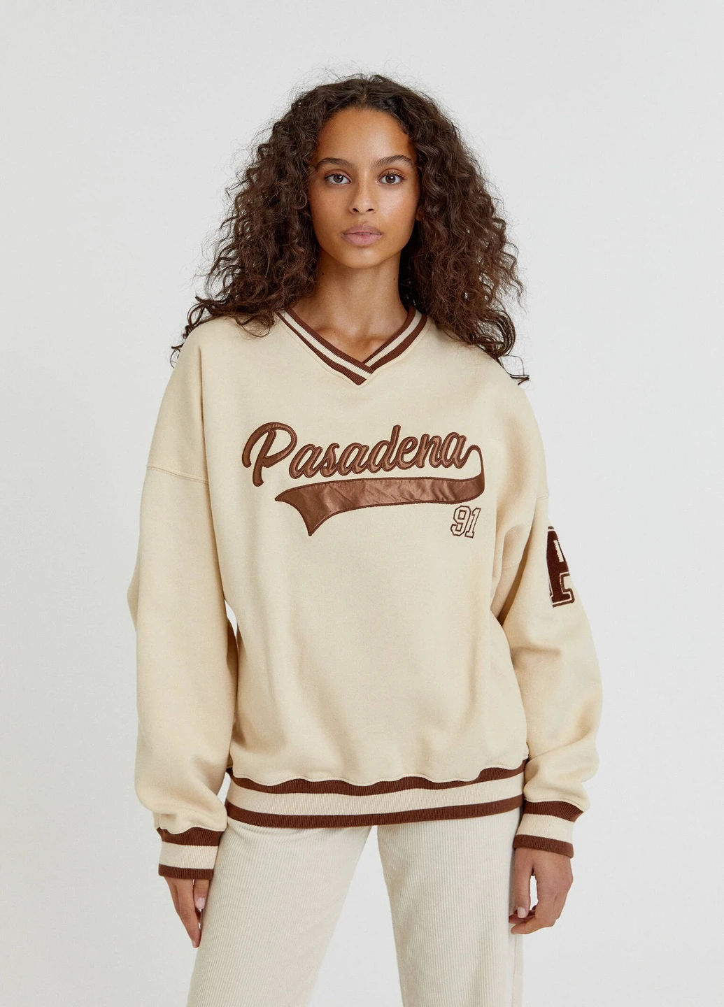 Реглан ДЕФФЕКТ Pull & Bear (259517575)