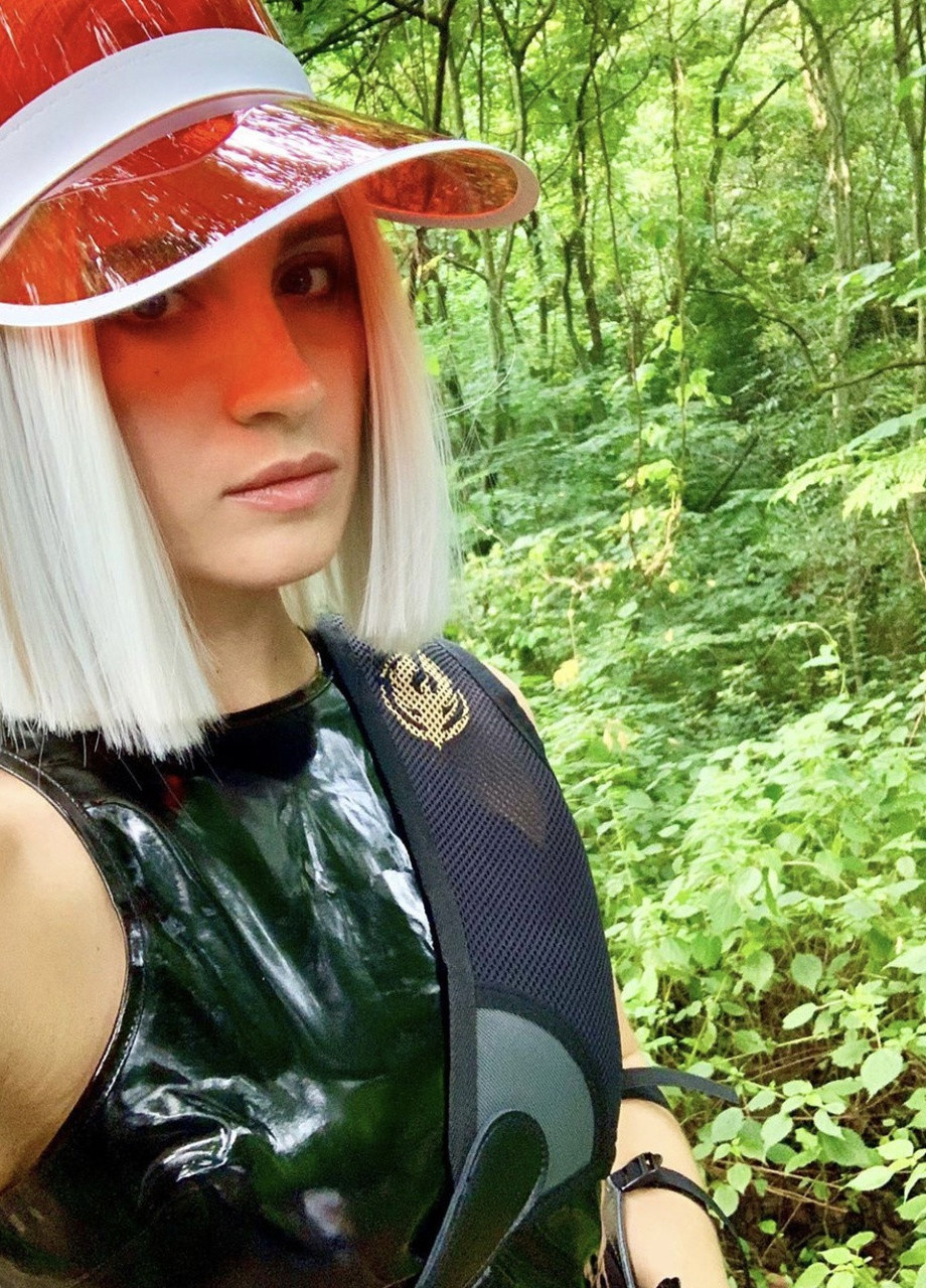 Женский пластиковый прозрачный козырёк лого брендированный фиолетовый No Brand (259521264)