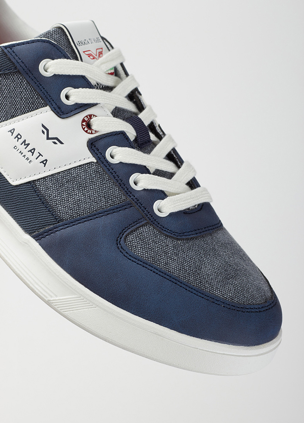 Синие демисезонные кроссовки Armata Di Mare