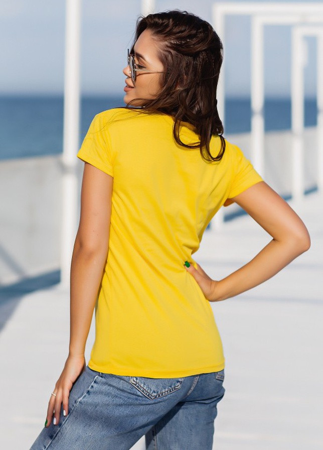 Желтая летняя желтая хлопковая футболка с блестящей надписью Magnet
