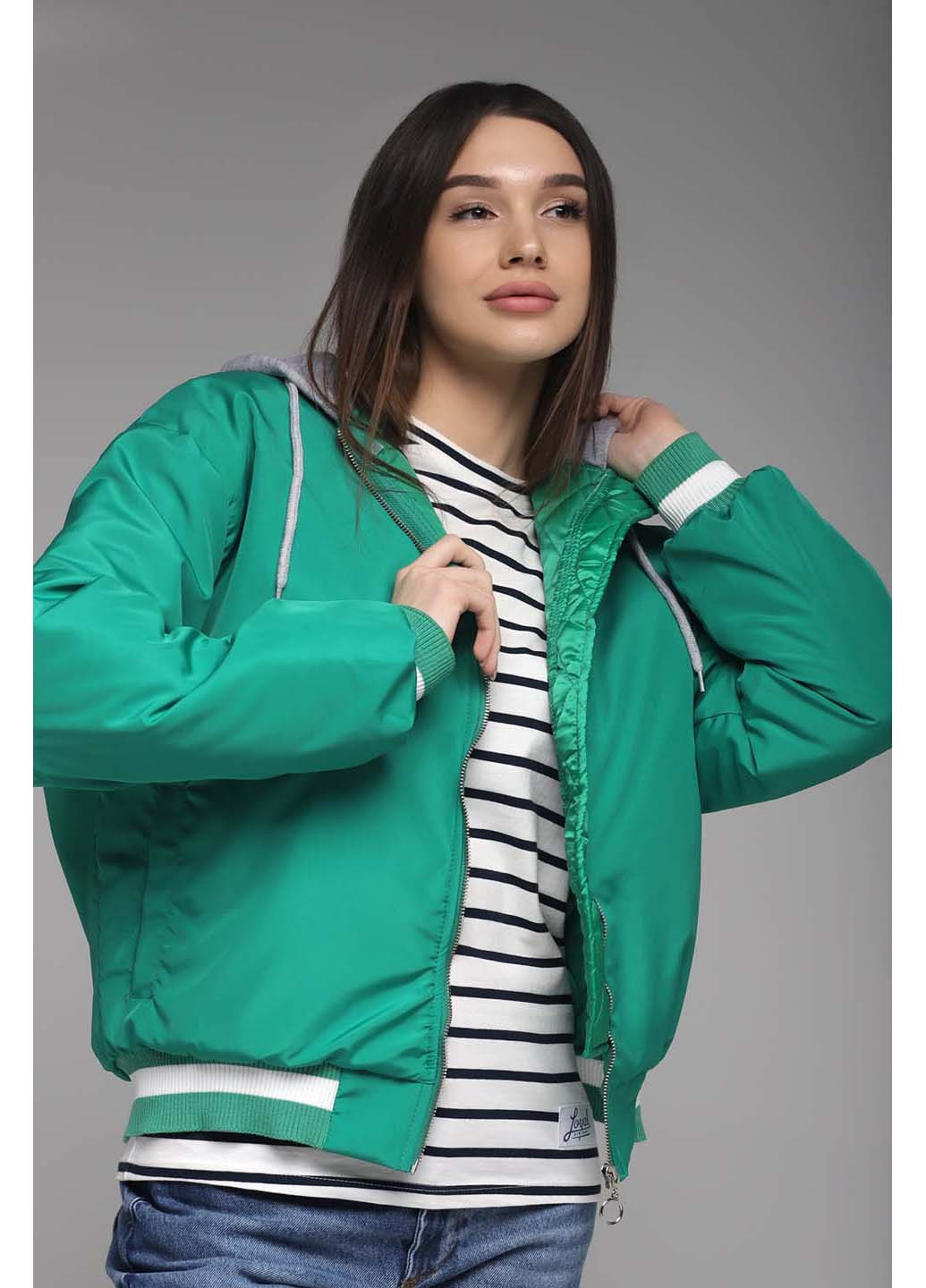 Зеленая демисезонная куртка NOA noa