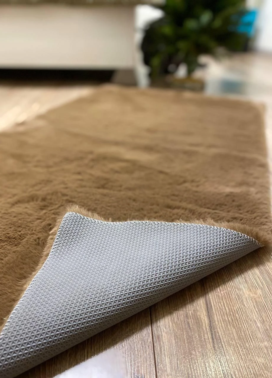 Килим Premium штучний кролик білий 80х150 см No Brand (259576432)