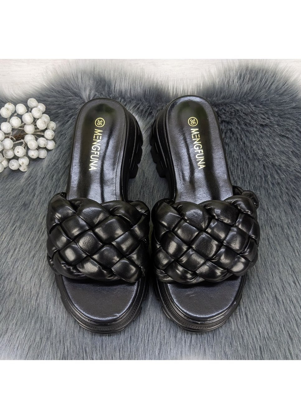 Шльопанці жіночі еко-шкіра плетінка на об'ємній підошві Mengfuna (259635648)