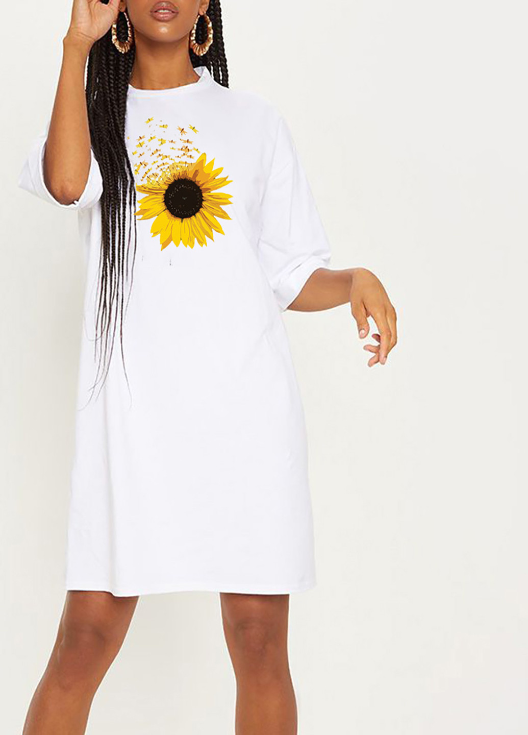 Белое кэжуал платье-футболка белое с удлиненным рукавом flying sunflower-2 Love&Live с рисунком
