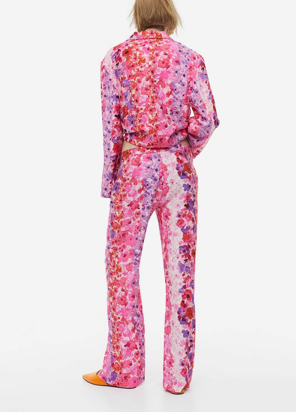 Розовые классические демисезонные брюки H&M