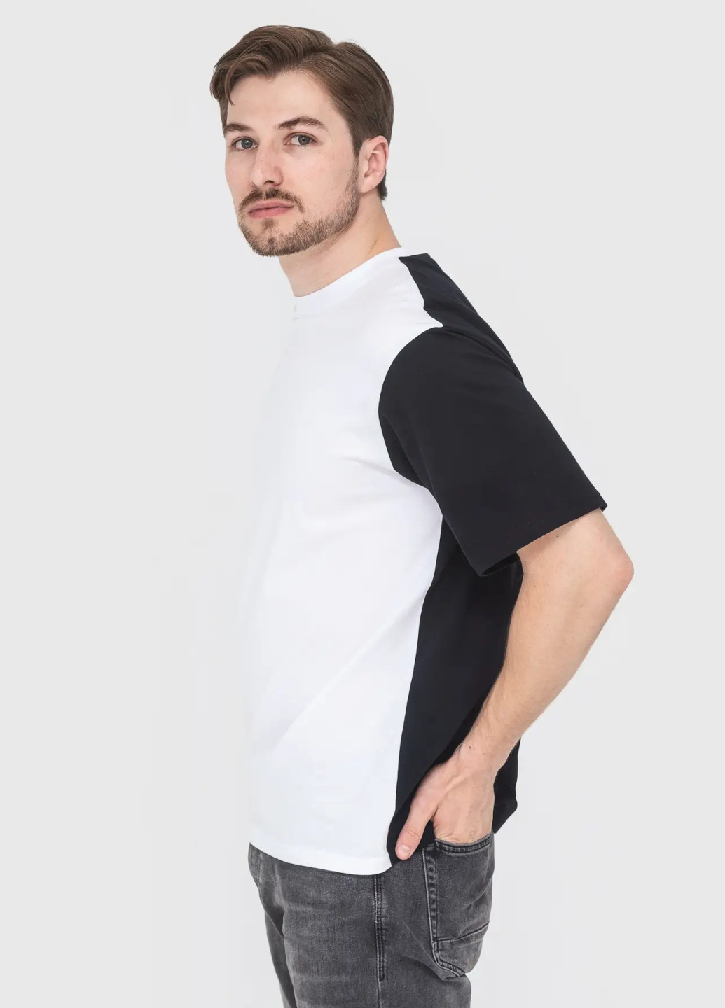 Черно-белая футболка мужская с коротким рукавом Роза