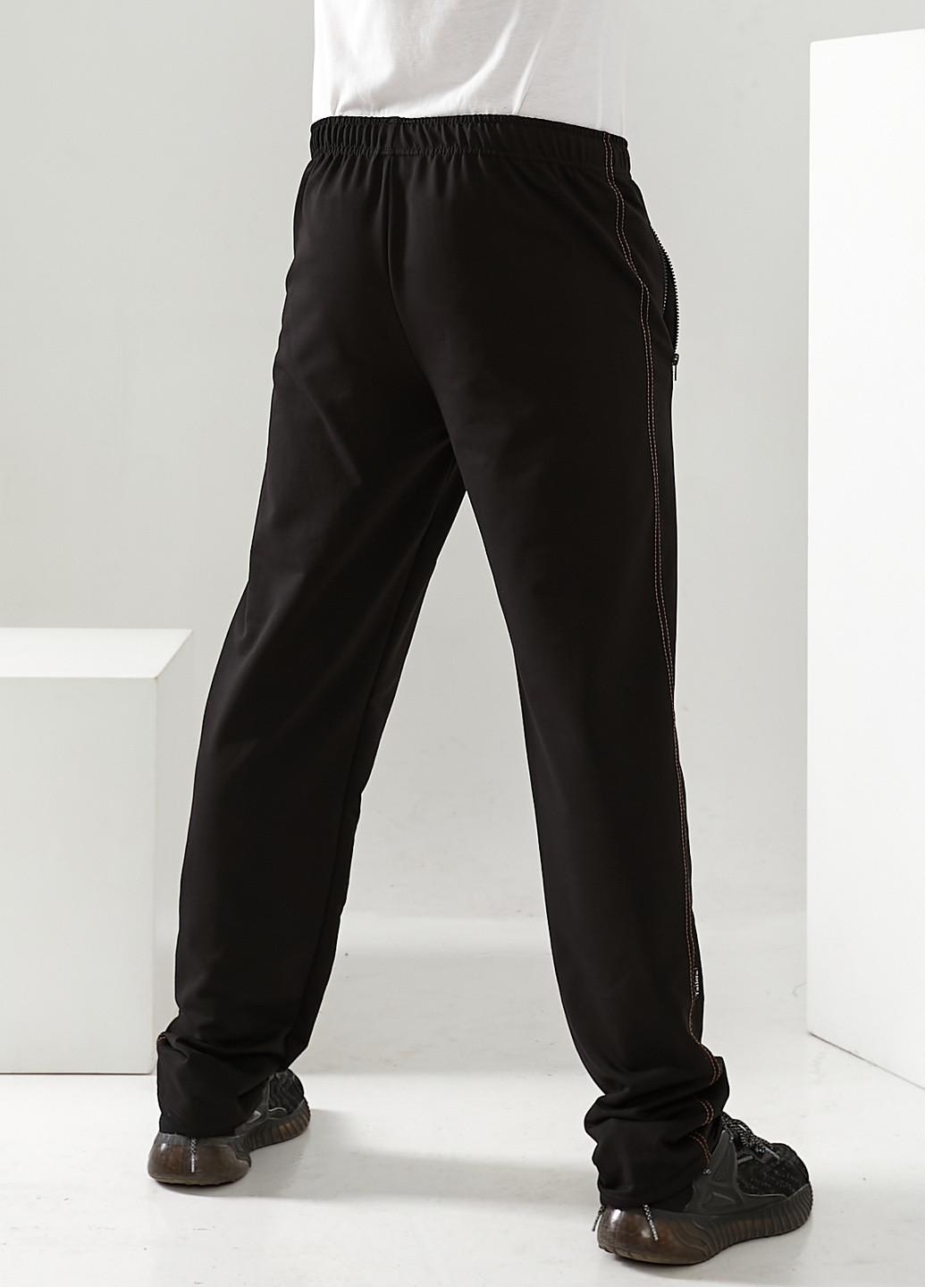 Черные демисезонные брюки Tailer