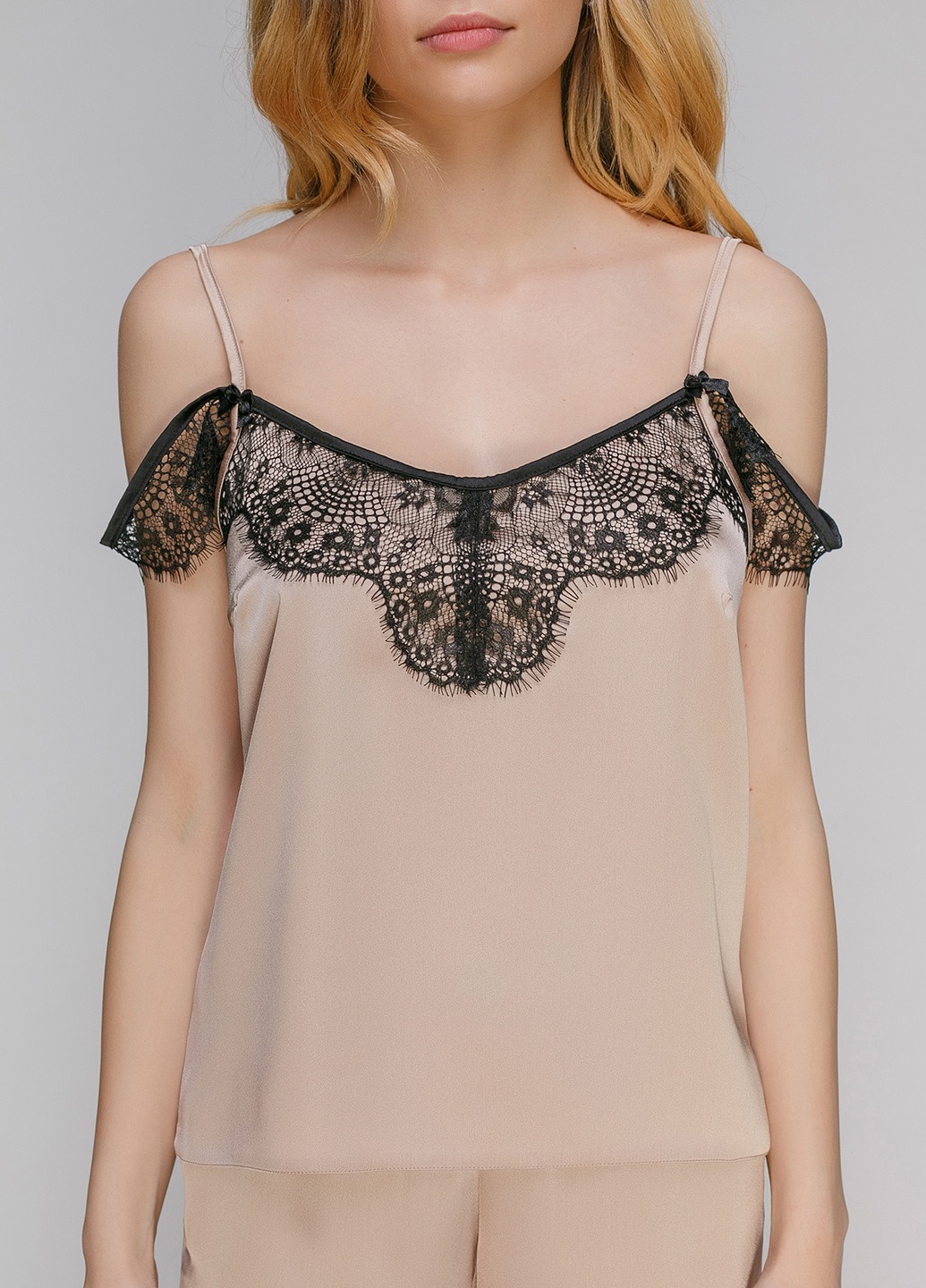 Бежева всесезон піжама жіноча майка + капрі Serenade