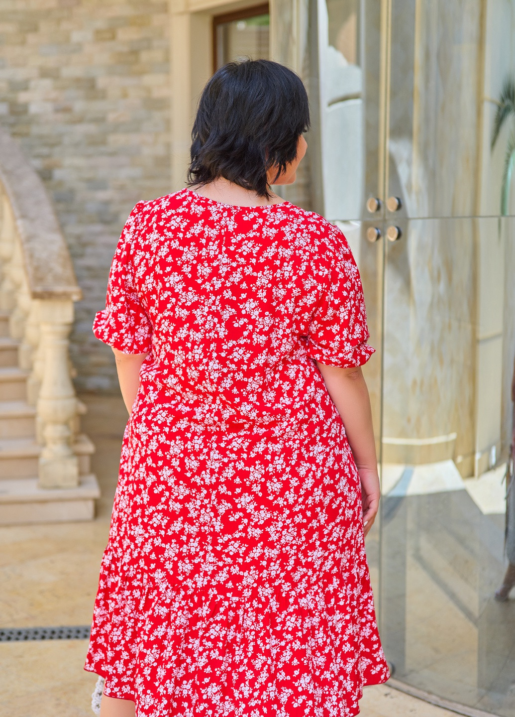 Червона кежуал сукня Minova з квітковим принтом