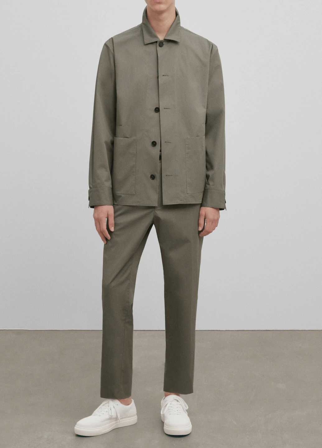 Оливкова (хакі) демісезонна куртка Massimo Dutti