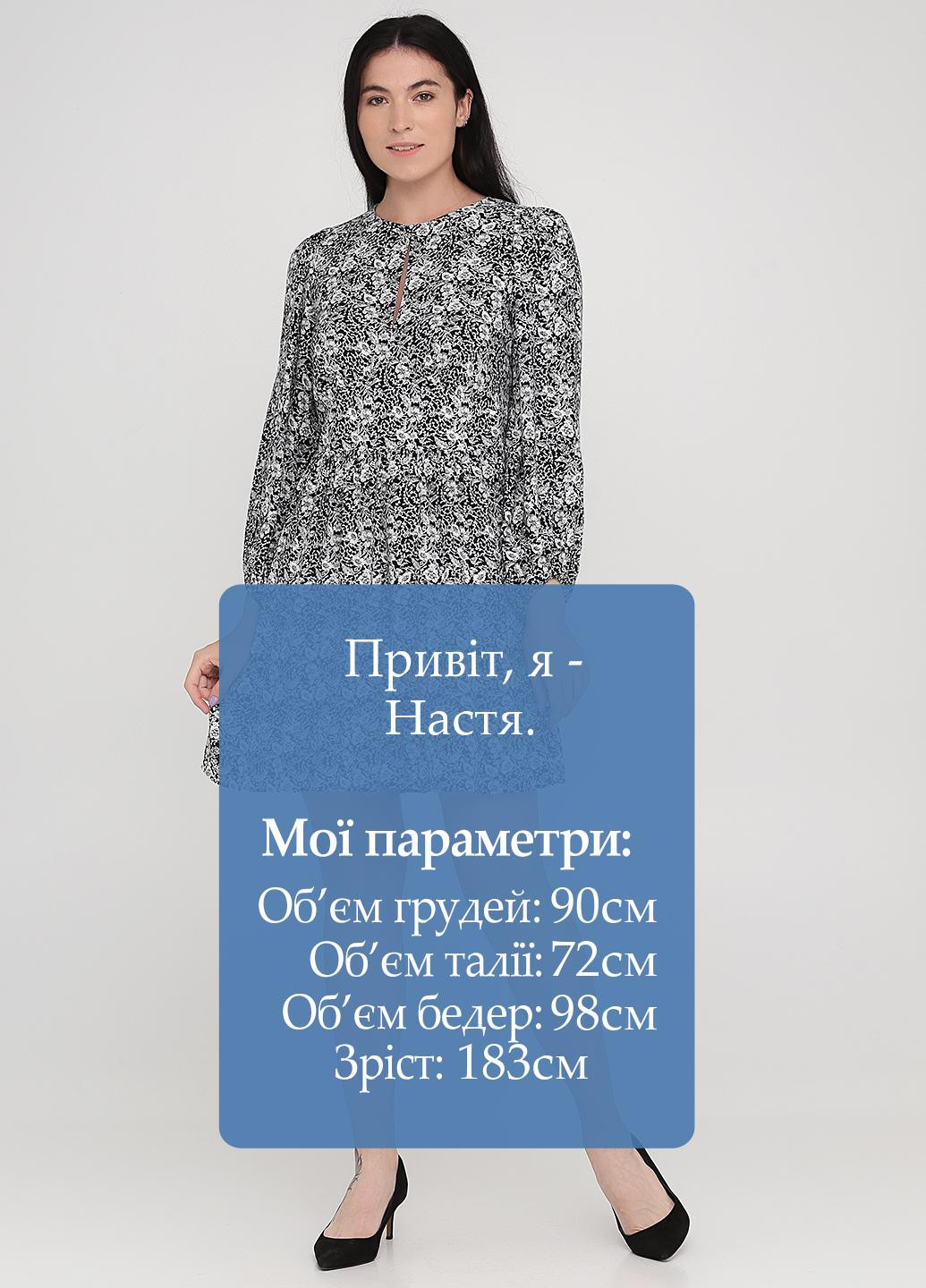 Черное кэжуал платье Banana Republic с цветочным принтом