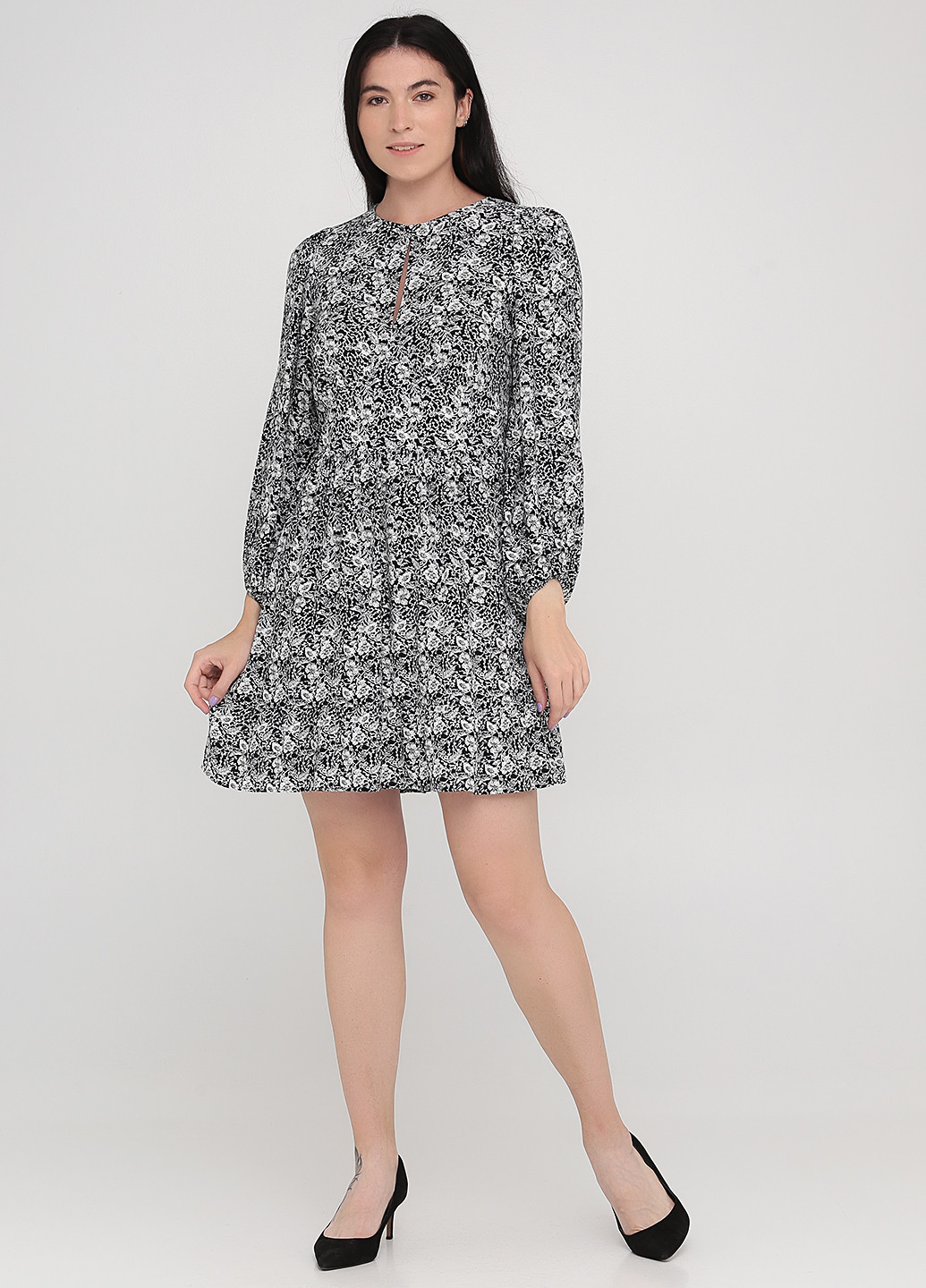 Черное кэжуал платье Banana Republic с цветочным принтом