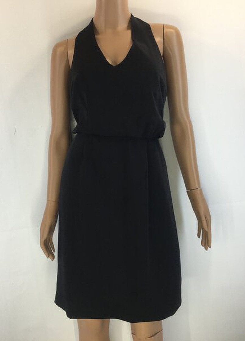 Черное коктейльное платье Mangano однотонное