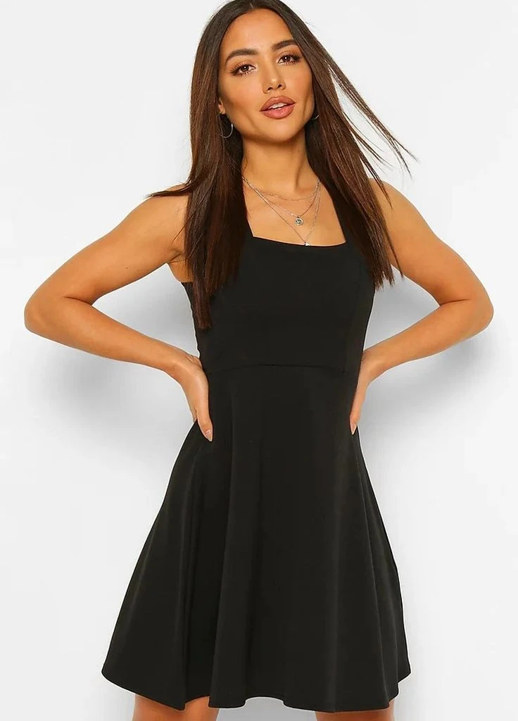 Черное платье Boohoo