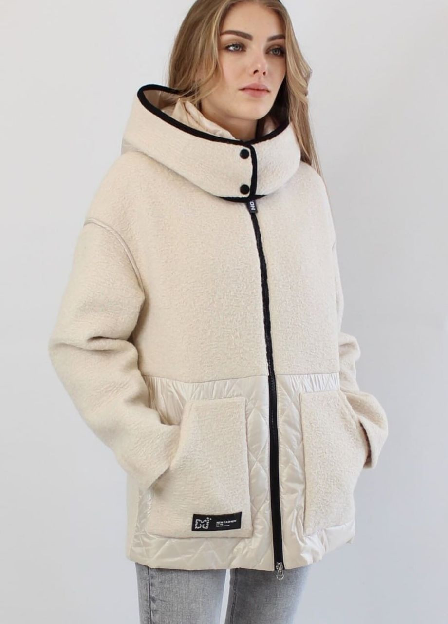 Біла демісезонна жіноча куртка з м'якою штучною валеною вовною в бежевому забарвленні Fodarlloy