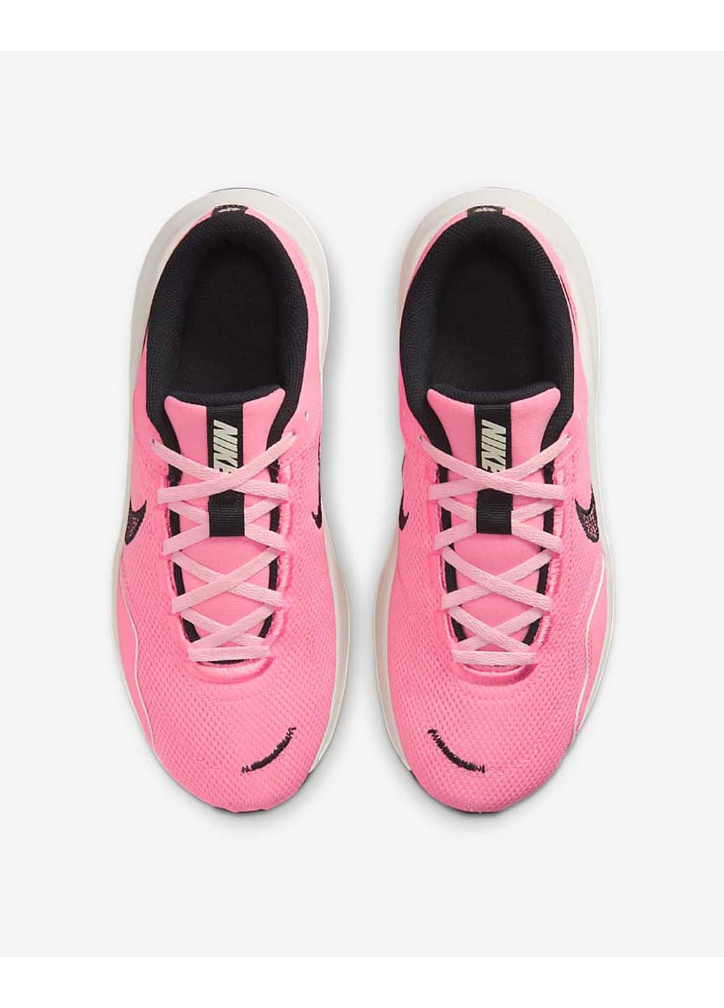 Рожеві осінні кросівки legend essential 3 nn Nike