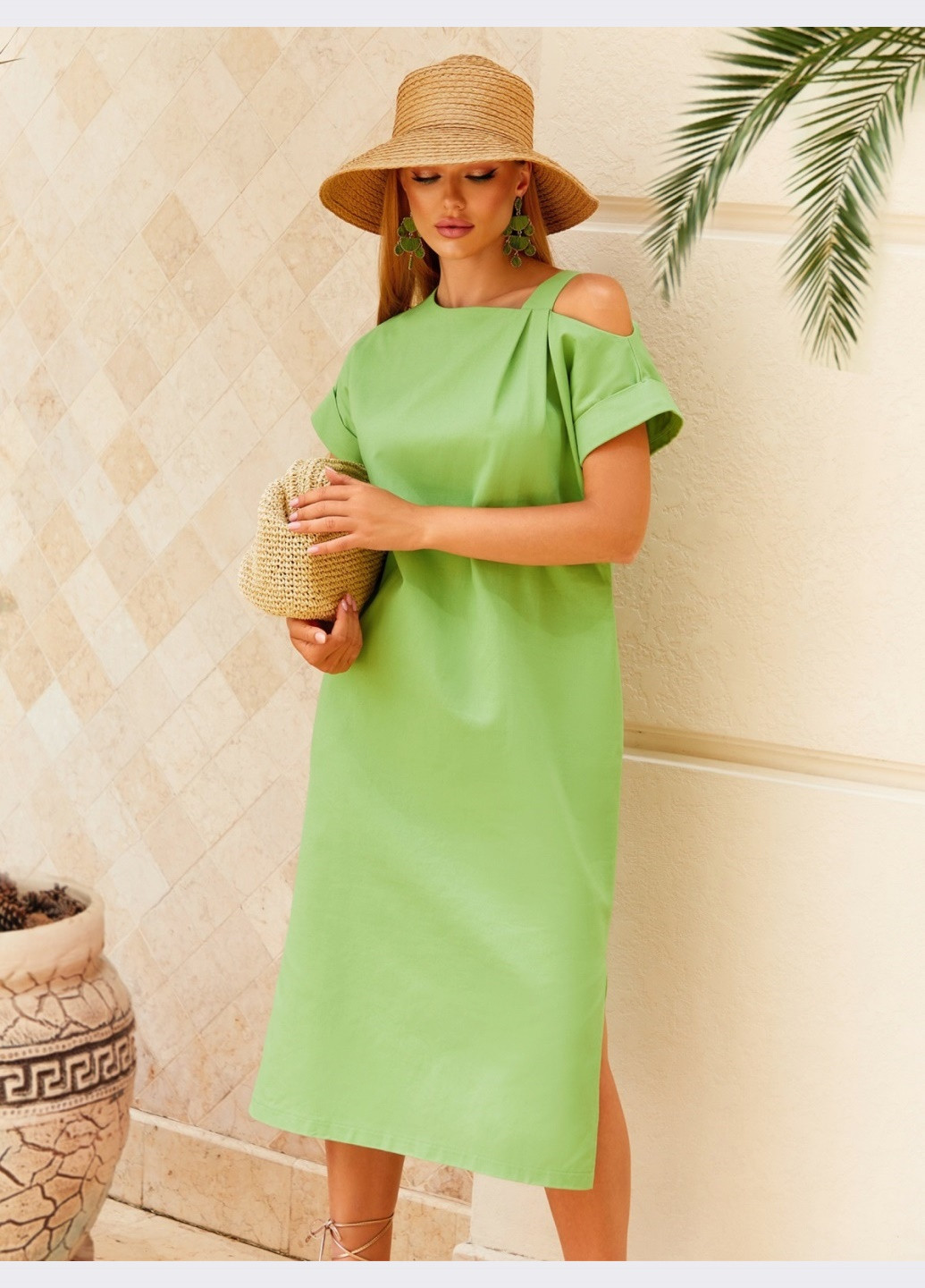 Зеленое кэжуал прямое кежуал платье из коттона с открытым плечом зеленое однотонное Dressa однотонное