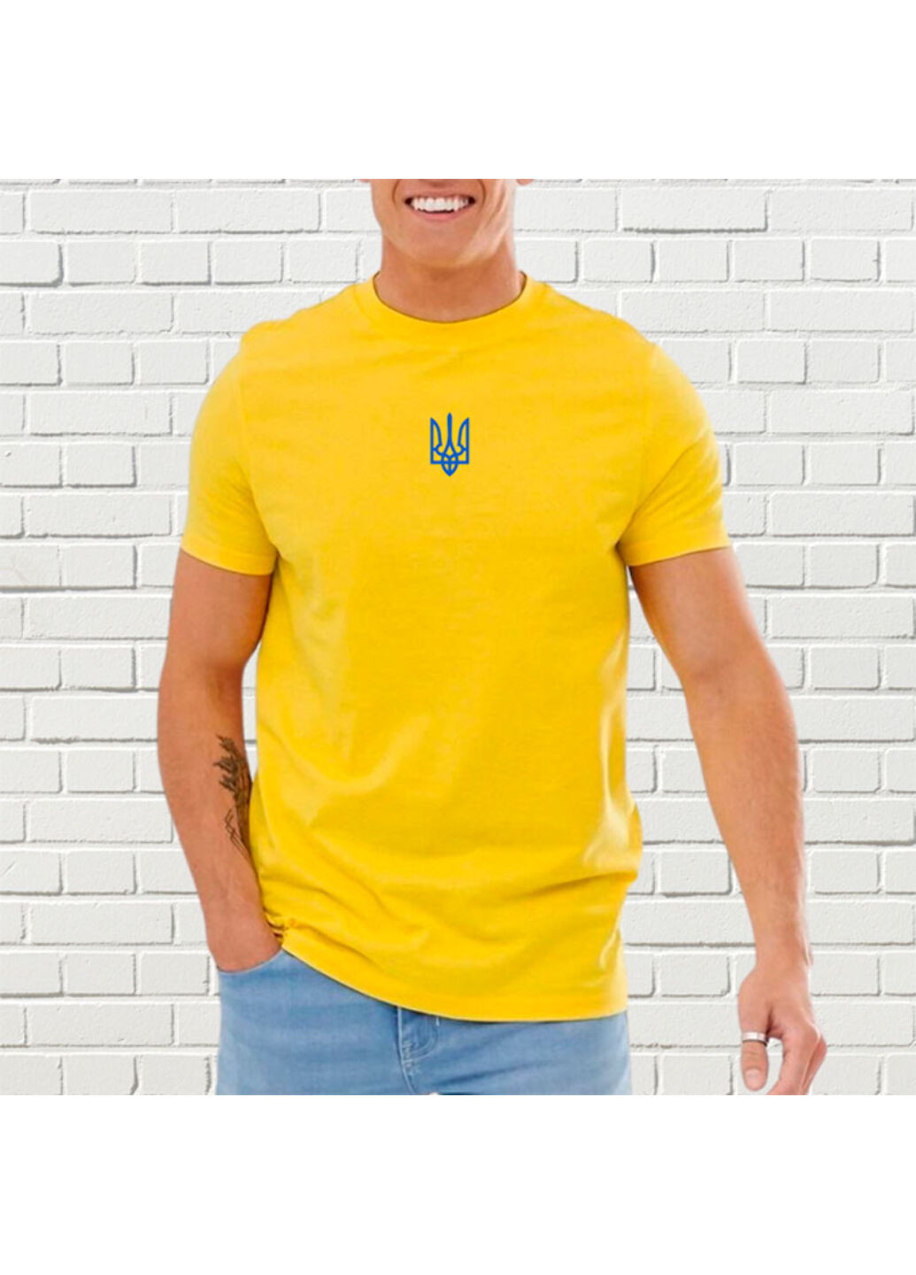 Желтая футболка з вишивкою тризуба мужская желтый l No Brand