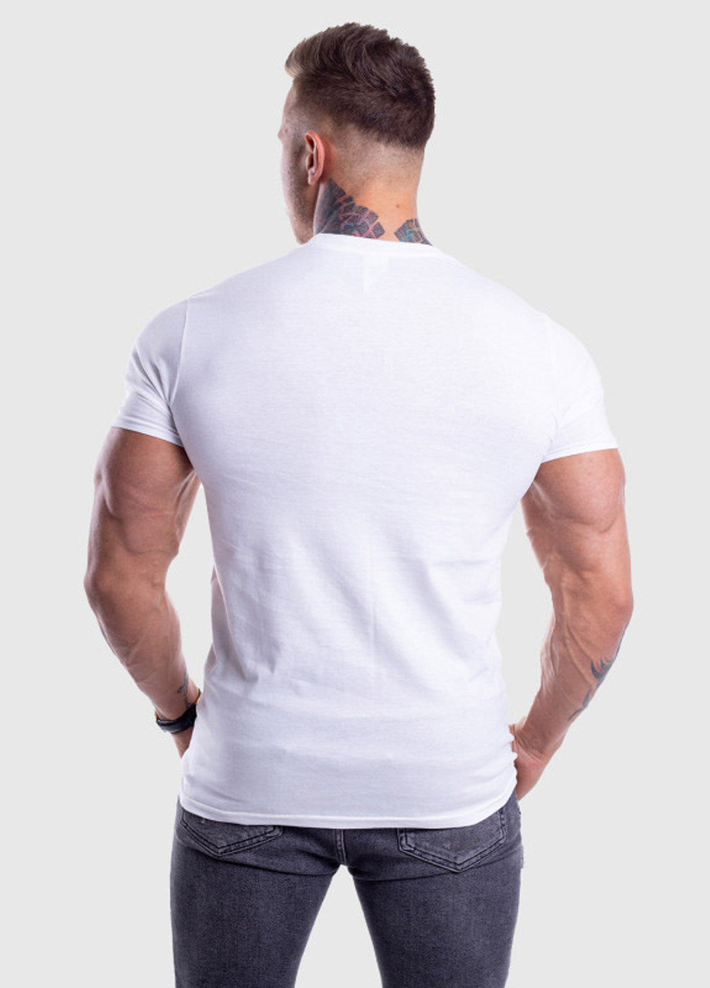 Белая черно-белая мужская футболка с коротким рукавом BUTZ
