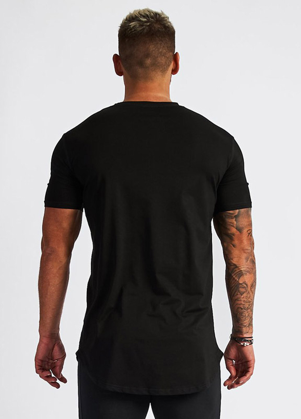 Черная крутая черная футболка с коротким рукавом VQH