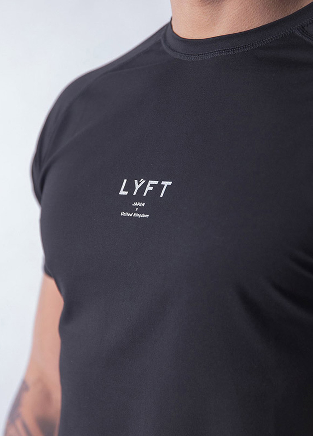 Чорна футболка пауерліфтинг з коротким рукавом Lyft