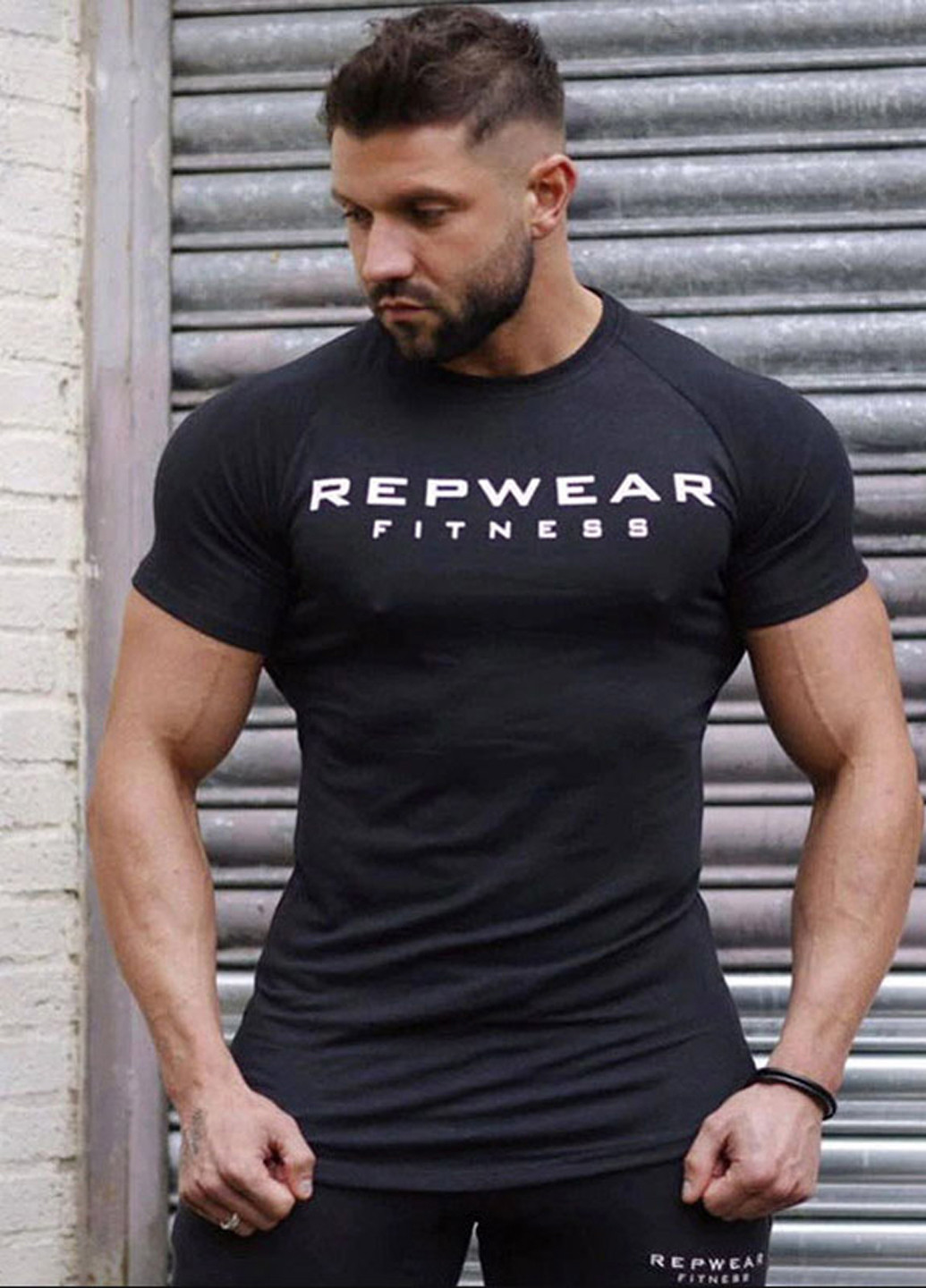 Черная мужская футболка с коротким рукавом Alpha