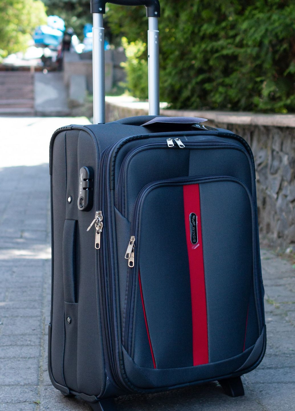 Чемодан M Wings (260133350)