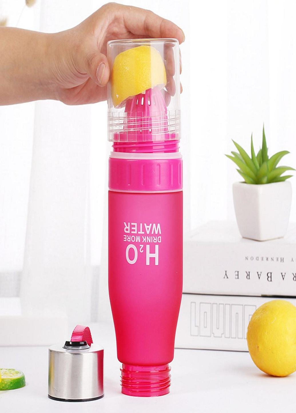 Универсальная бутылка для напитков с соковыжималкой H2O Drink More Water 650 мл Розовая VTech (260133876)