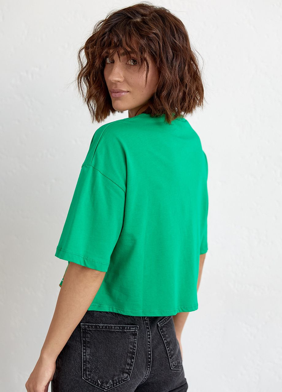 Зеленая летняя укороченная женская футболка с вышитыми буквами Lurex