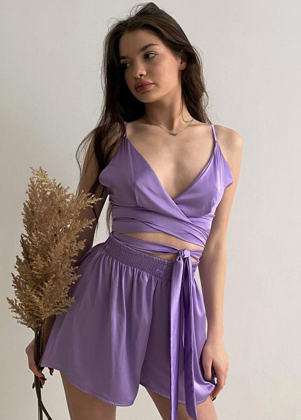 Фиолетовая всесезон женская пижама: топ на запах+шорты Without