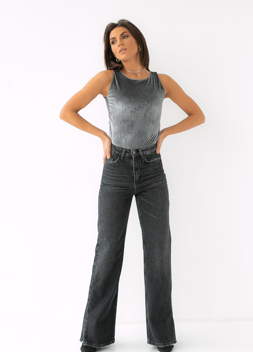 Серый демисезонный облегающее боди из велюра серый Hot Fashion