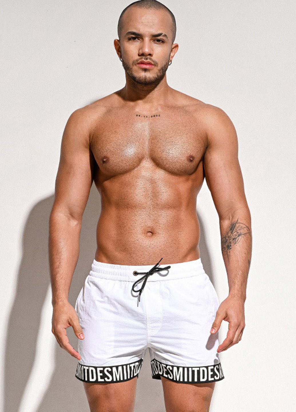 Білі чоловічі пляжні шорти із сіткою підкладкою Desmit (260167088)